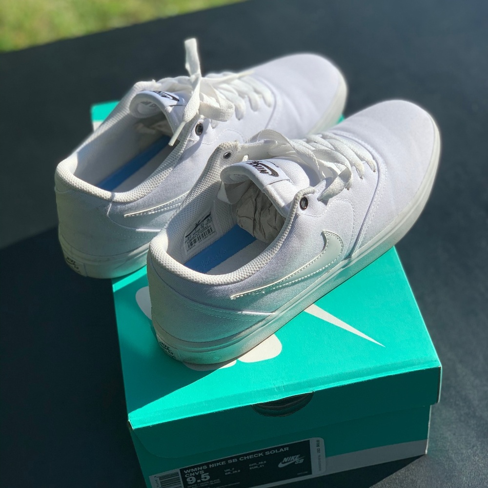 Women NIKE Canvas Shoes